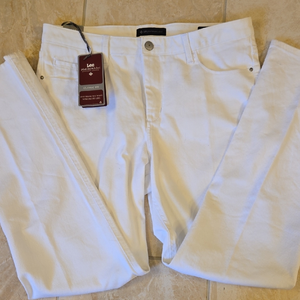 Lee Women's Straight Leg Jeans in Bright White - Picture 8 of 11